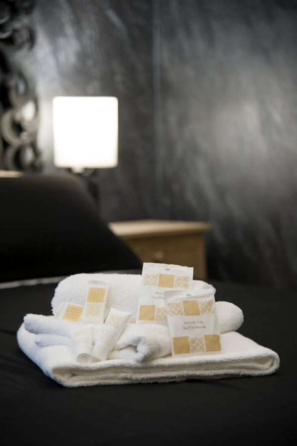 Le Boutique Luxury Rooms Fiumicino Buitenkant foto